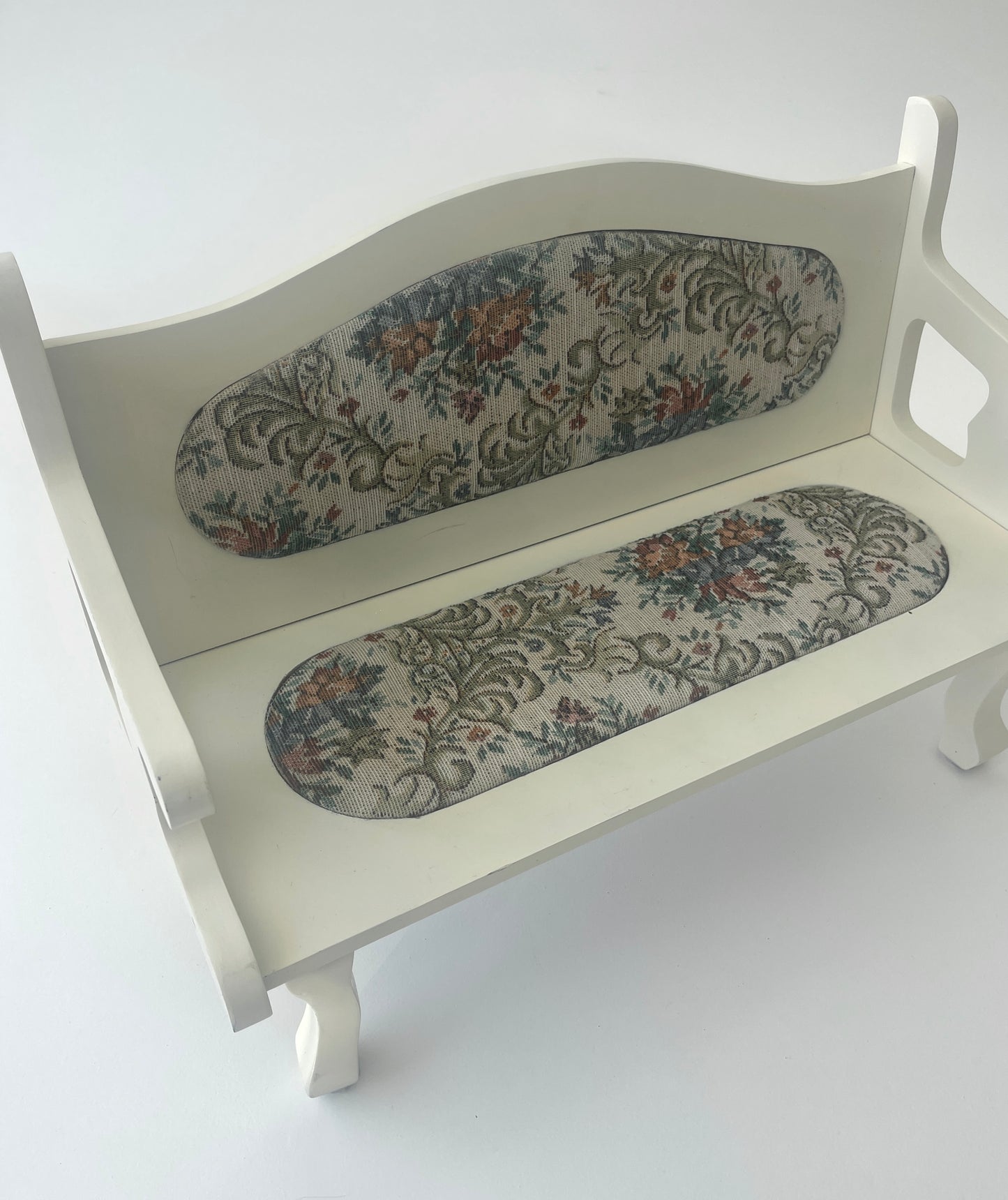 Needlepoint design Couch