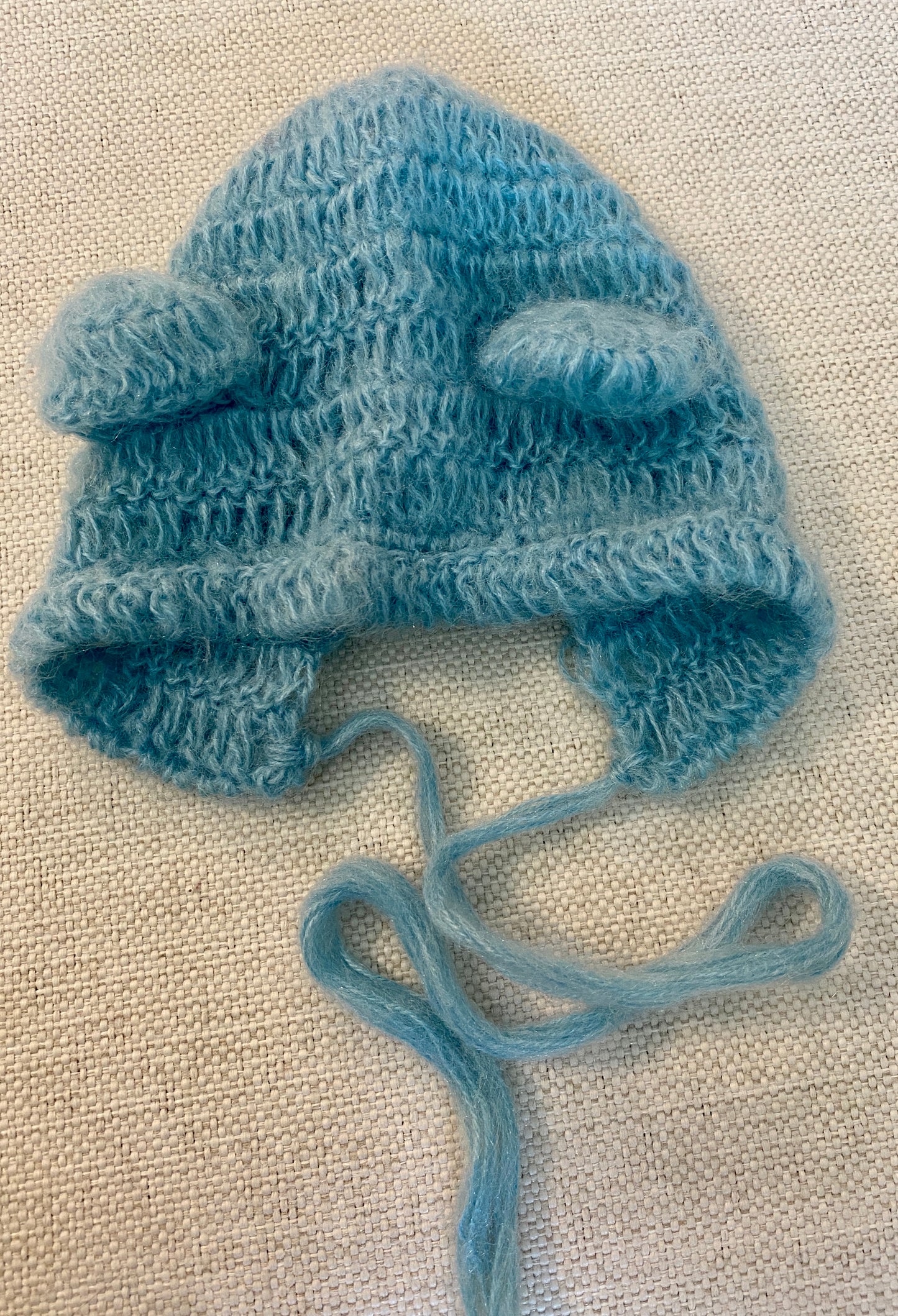 Tiny Cubby Bonnet