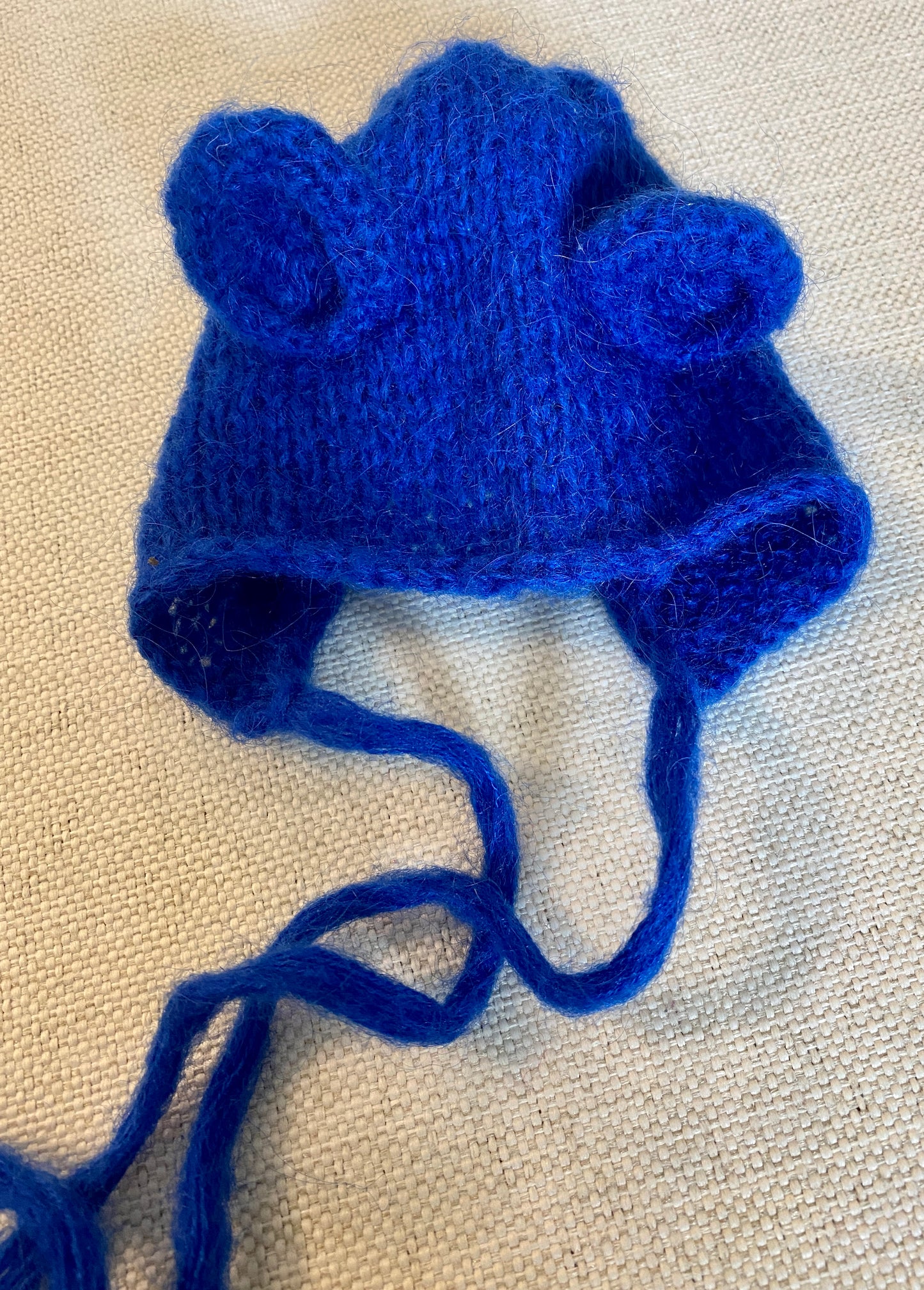 Tiny Cubby Bonnet